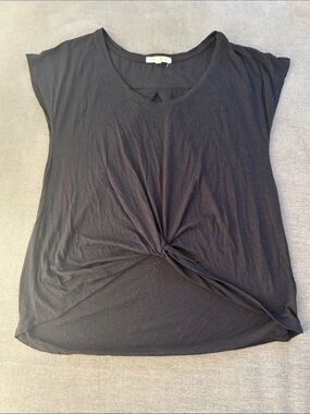 Women's Black Twist-Knot Short Sleeve Tee